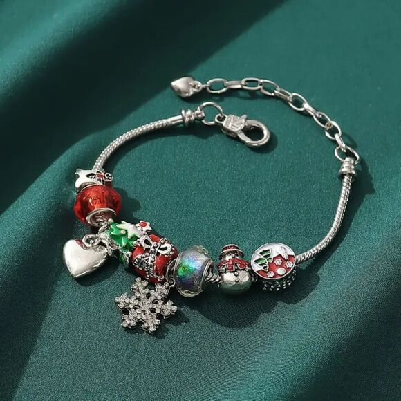Christmas Bracelet with Sparkling Rhinestones with Adjustable Clasp. - Picture 1 of 6